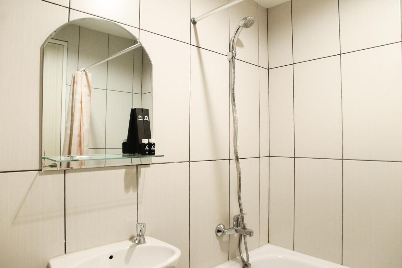 Modern 2br Grand Kamala Lagoon By Travelio * Bekasi
